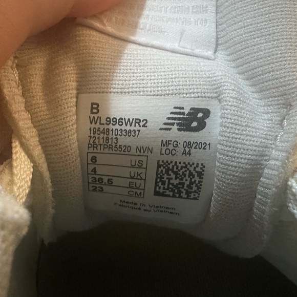 New Balance Gray and Aqua Sneakers - Picture 8 of 8